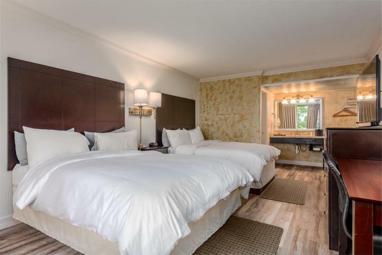 Fairway Inn Berryville エクステリア 写真