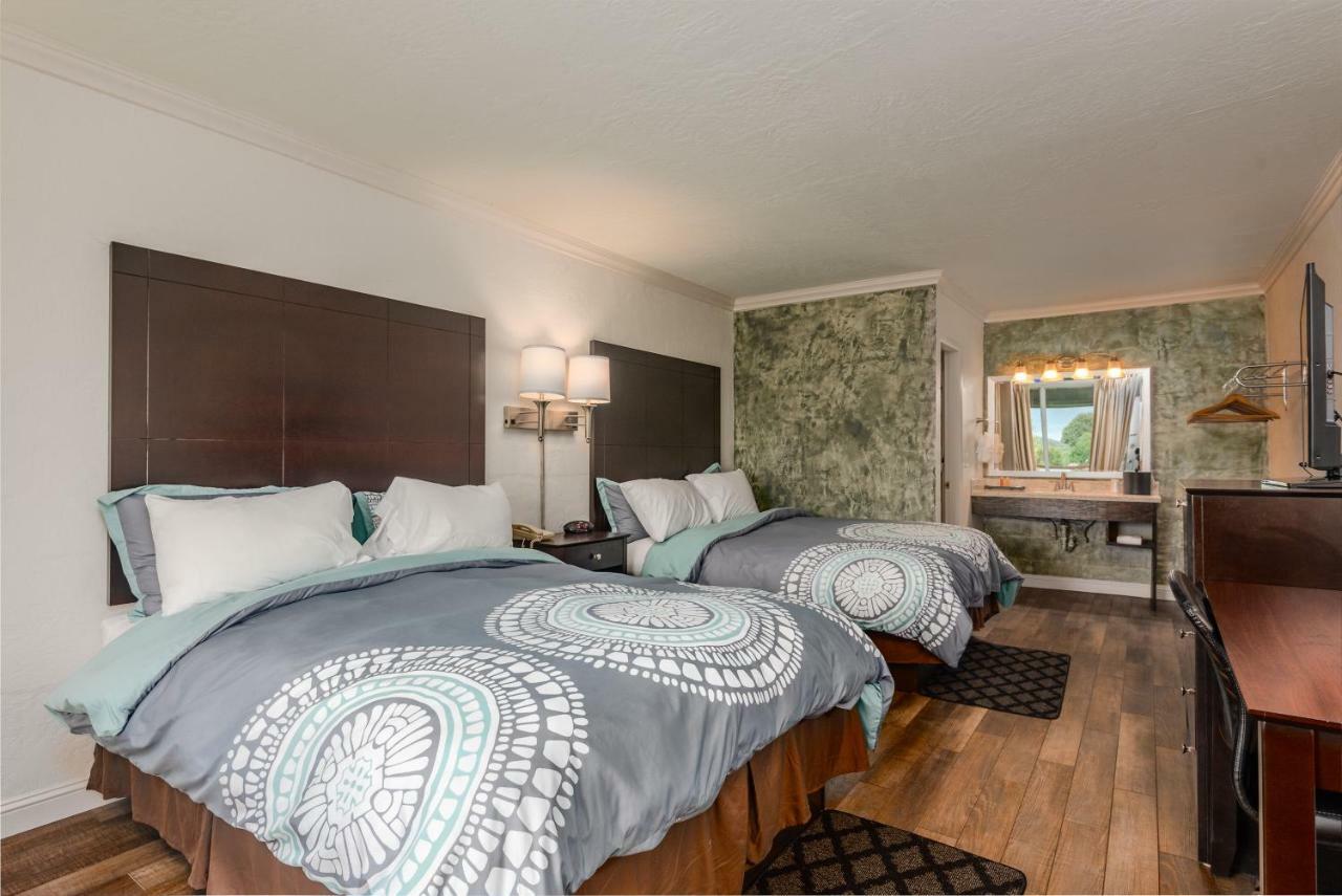 Fairway Inn Berryville エクステリア 写真